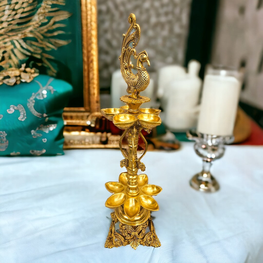 Brass Ten Wicks Peacock Lamp (24.5 Inch) (Golden)