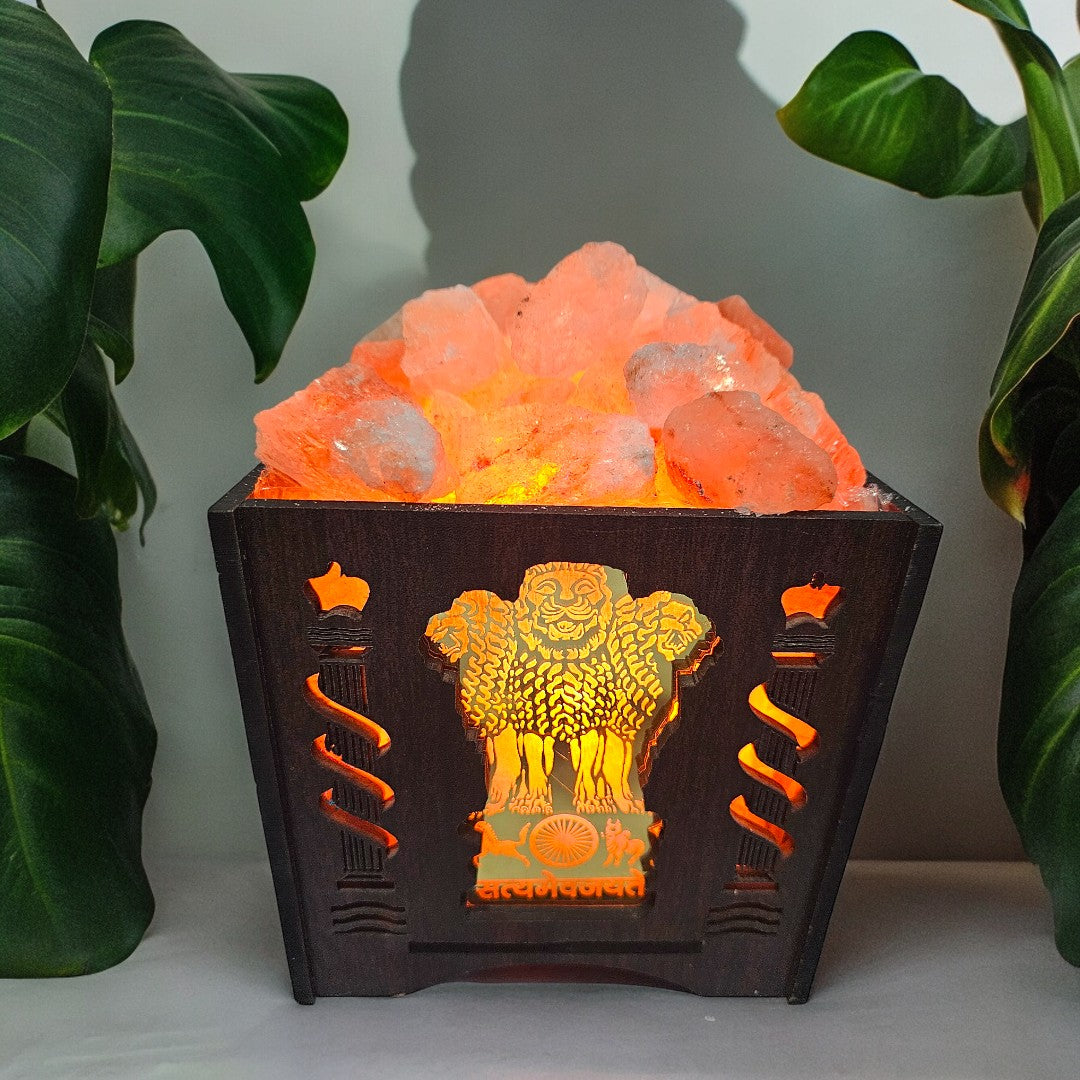 Ashoka Pillar wooden Basket Lamp with Chunks of Himalayan Rock Salt (6 Inch)