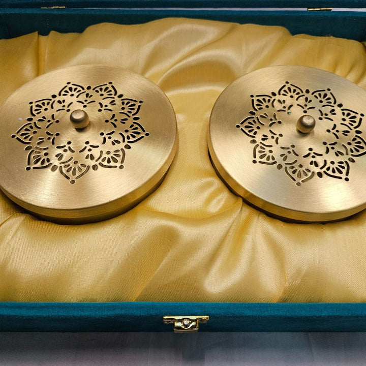 Tamas Brass Serving Tray and Bowls with Lid Set -3 Pcs Golden)