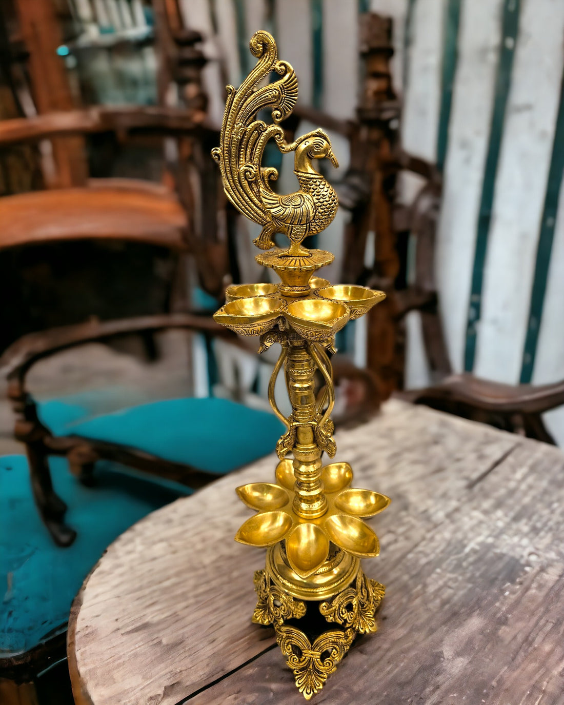 Brass Ten Wicks Peacock Lamp (24.5 Inch) (Golden)