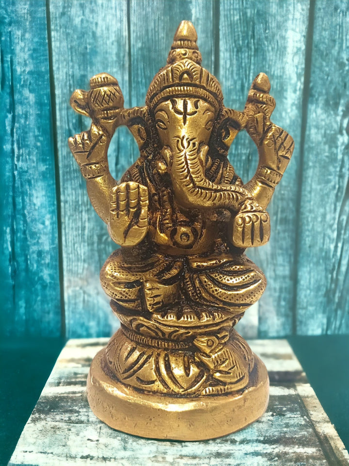 Tamas Brass Handmade Vinayakmoorti Ganesha Statue  (Golden) Height 3 inches